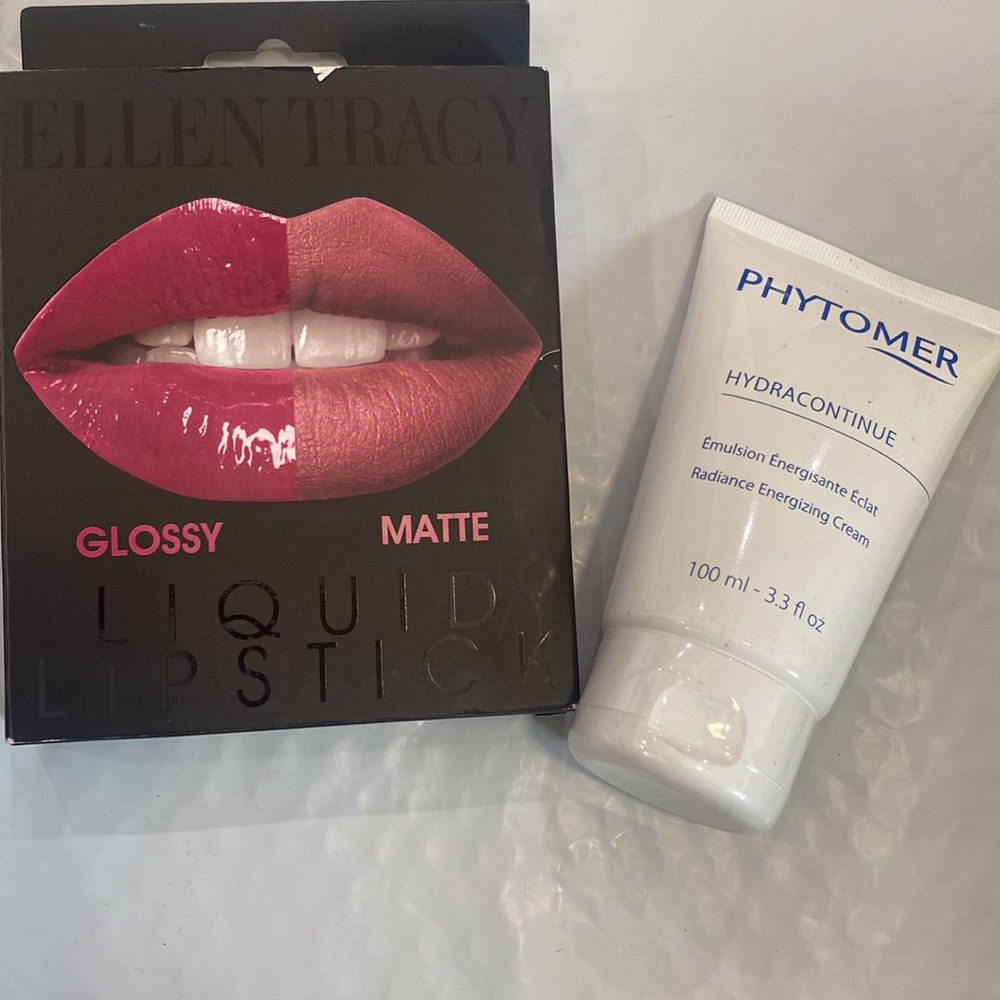 phytomer hydracontinue energizing cream with a Lipstick
